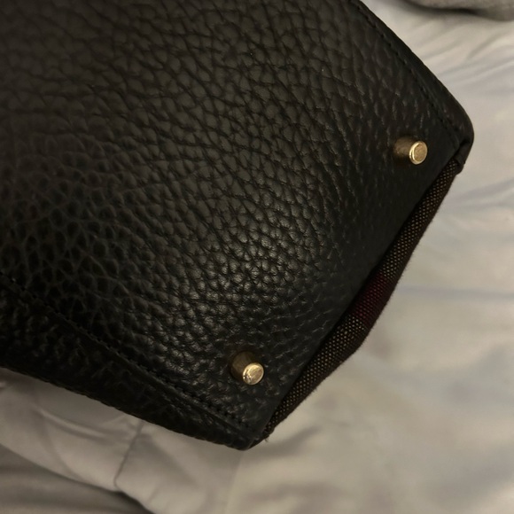 PEBBLE LEATHER BURBERRY BAG - Picture 8 of 12